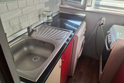 Garsonieră decomandată în Central - 6