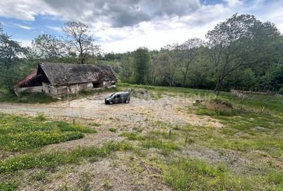 Teren de 3054 mp, în Bran