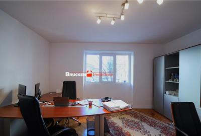 Spațiu comercial, de 35 mp, în Central - 5