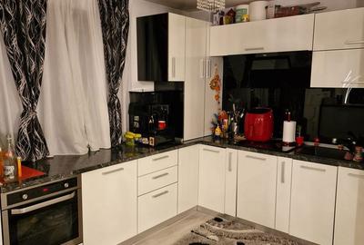 Apartament cu 3 camere în Brazda lui Novac