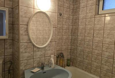 Apartament cu 3 camere decomandat în Bălcescu
