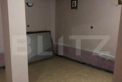 Spatiu comercial , 90 mp , zona Razvad Spatiu comercial , 90 mp , zona Razvad - 6