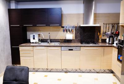 Casă individuală cu 6 camere cu Canalizare în Apărătorii Patriei - 12