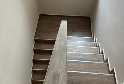 Casa individuala de 4 camere,  129 mp utili, curte, zona Dezmir - 3