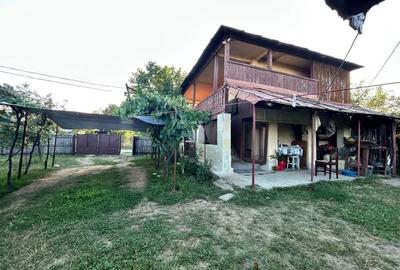 Casă cu 2 camere cu Teren 1000 Mp în Urechești - 1
