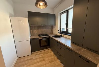 Apartament cu 3 camere semidecomandat în Km 5 - 9