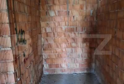 Casă cu 5 camere cu Teren 500 Mp în Păulești - 9