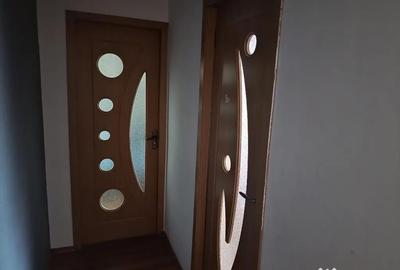 Apartament cu 3 camere decomandat în Ostroveni - 2