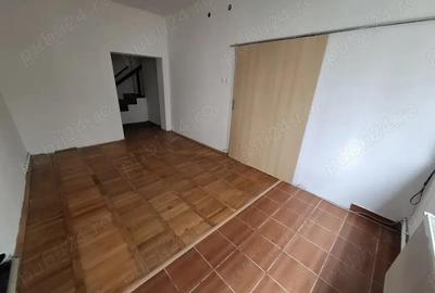 Zona centrala (la 5 minute de Centrul Vechi) - apartament in vila tip duplex, s.u. 120 mp, parter - 9