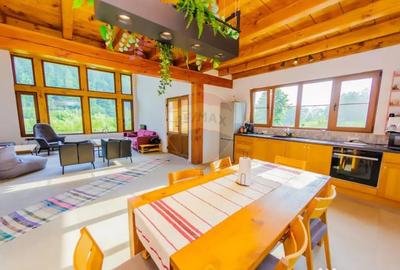 Casă cu 7 camere cu Teren 6370 Mp în Groși - 8