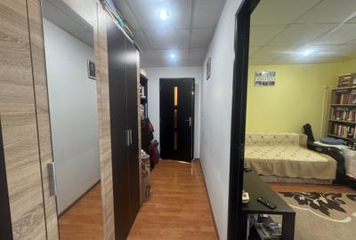 3 cam, 72 mp, 2 bai, 2 balcoane, etaj 4 cu acoperis, str. Arcului - 12