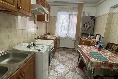 Apartament cu 3 camere decomandat în Central - 1