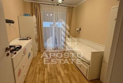 Apartament cu 3 camere,2 bai,curte proprie,Dumbravita - 4