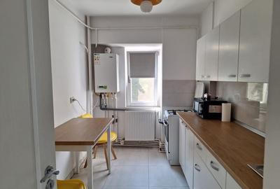 Persoana fizica, inchiriez apartament 3 camere Bdul Independentei, UMF - 4