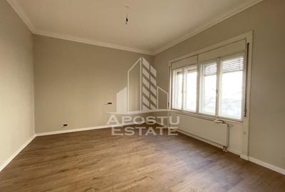 Birou, de 102 mp, în P-ța Maria - 1