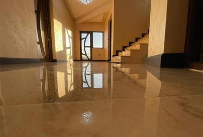 Casă individuală cu 7 camere cu Canalizare în Central - 9