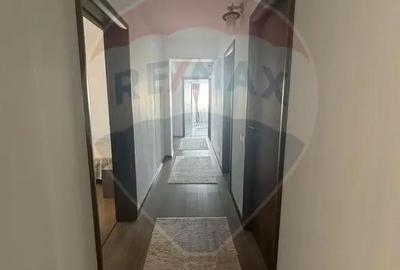 Apartament cu 4 camere decomandat în Calea București - 8