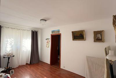 Casa de cultura , 2 camere , parter - 6