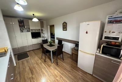 Apartament decomandat 2 camere Tractorul - 6