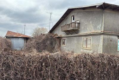 Casa de Vanzare +Teren - 1