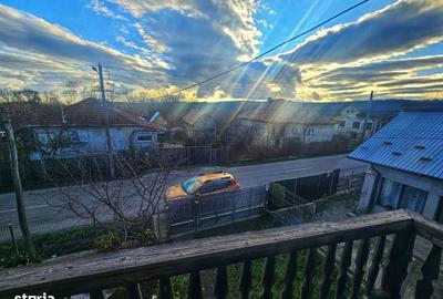 Casă cu 4 camere în Teișani - 3