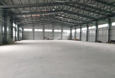 Spațiu industrial, de 1,823 mp, în Est - 2