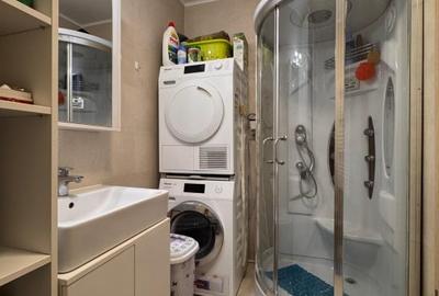 Apartament cu 3 camere decomandat, mobilat în Tractorul - 18