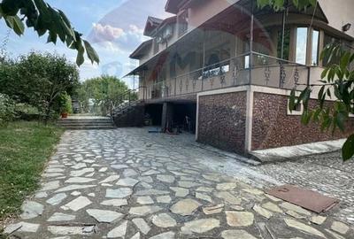 Casa / Vila cu 8 camere de vanzare - 28