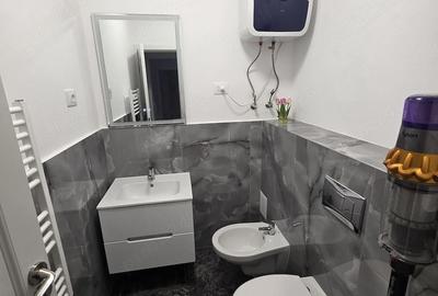 Apartament cu 4 camere decomandat în Central - 3