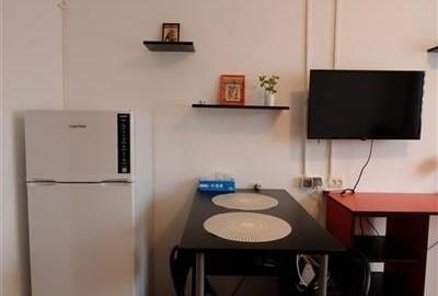 Garsoniera luminoasa,mobilata, accesorizata,loc parcare,Tractorul, Brasov. Tur 3 - 10