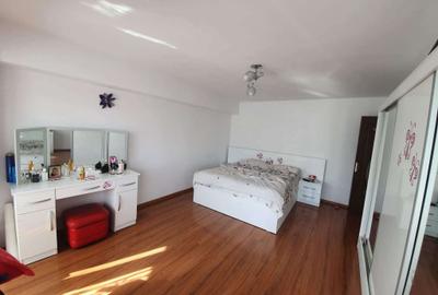 Apartament cu 4 camere decomandat în Central - 4