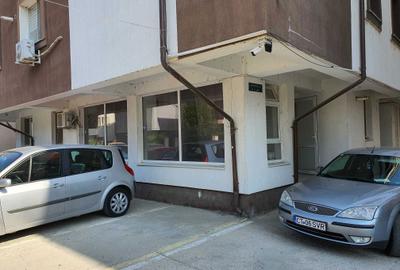 Spațiu comercial, de 44 mp, în Central - 7