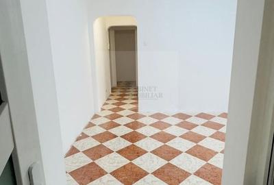 Apartament cu 3 camere decomandat în Gorjului - 4