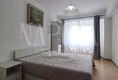 Apartament cu 3 camere decomandat în Central - 1