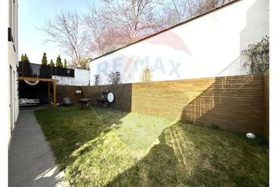 Casă cu 8 camere cu Teren 374 Mp în Gruia - 16