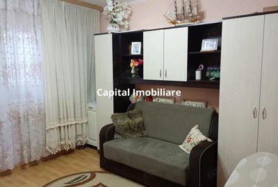 Apartament cu 4 camere decomandat în Micro 20
