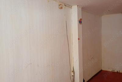 Spațiu comercial, de 40 mp, în Central - 3