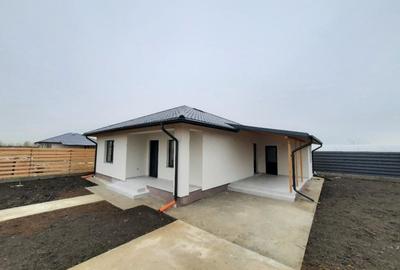 FARA COMISIOANE casa PARTER pod terasa la cheie utilitati merita vazuta - 7