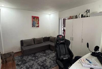 Apartament cu 2 camere semidecomandat, mobilat în Central