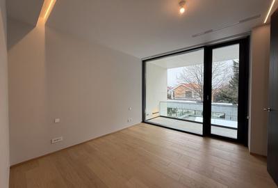 Casă individuală cu 7 camere cu Canalizare în Central - 25