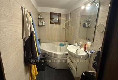 Stefan Cel Mare Maica Domnului  3 camere 1988 etaj5 pret 125000 eur - 1