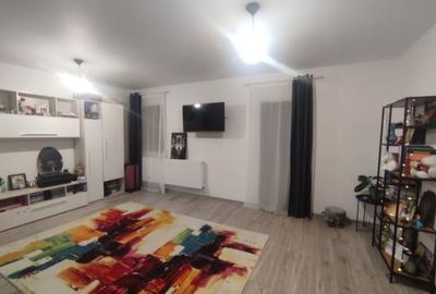 Casă cu 4 camere în Central - 1