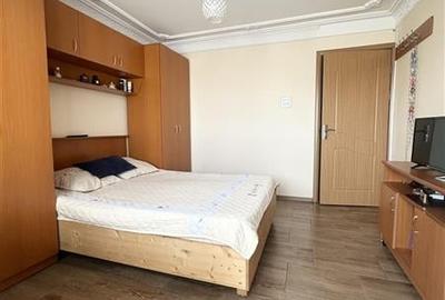 Apartament 3 Camere Decomandat, Etaj Intermediar, zona Km 4-5 - 2