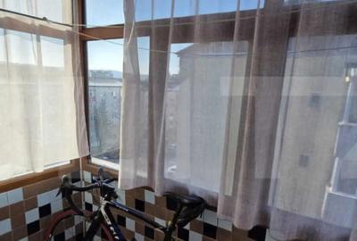 Apartament cu 3 camere decomandat în Păcurari - 2