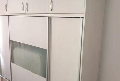 Inchiriez apartament Deva , dacia etaj 3 - 4