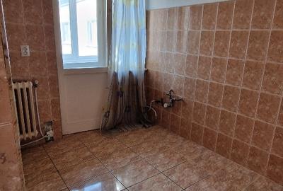 Apartament cu 4 camere semidecomandat în Central - 2
