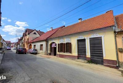 Casă cu Teren 443 Mp în Poiana Sibiului - 2