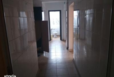 Spațiu comercial, de 700 mp, în Central - 9