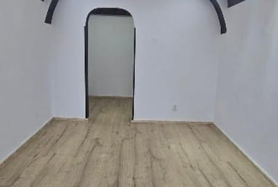 Inchiriez sau vand Spatiu pe Calea Bucuresti - 2