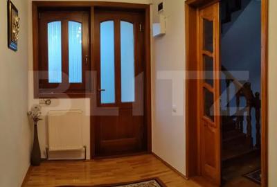 Casă cu 6 camere cu Teren 1178 Mp în Cetate - 3
